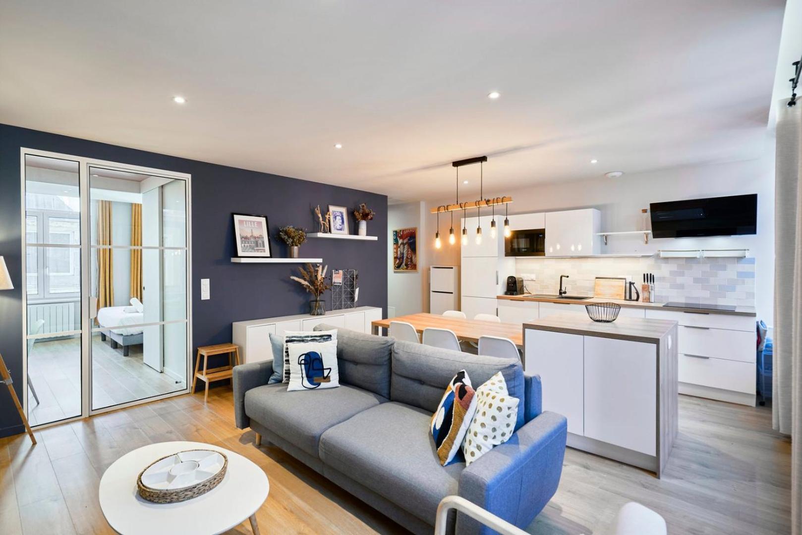 Apartment With Parking In The Heart Of Old Rijsel Buitenkant foto
