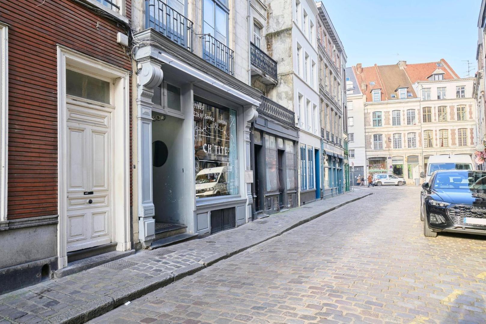 Apartment With Parking In The Heart Of Old Rijsel Buitenkant foto